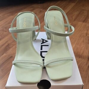 ALDO LIME GREEN STRAPPY HIGH HEELS WOMENS SIZE 7